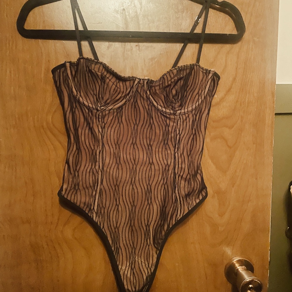 White Fox corset bodysuit XS